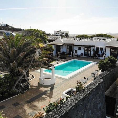 Ferienwohnung Oasis Surf House Soo Exterior foto